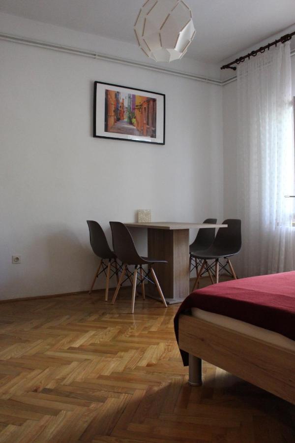 Apartmani Mia 자드라보노 외부 사진